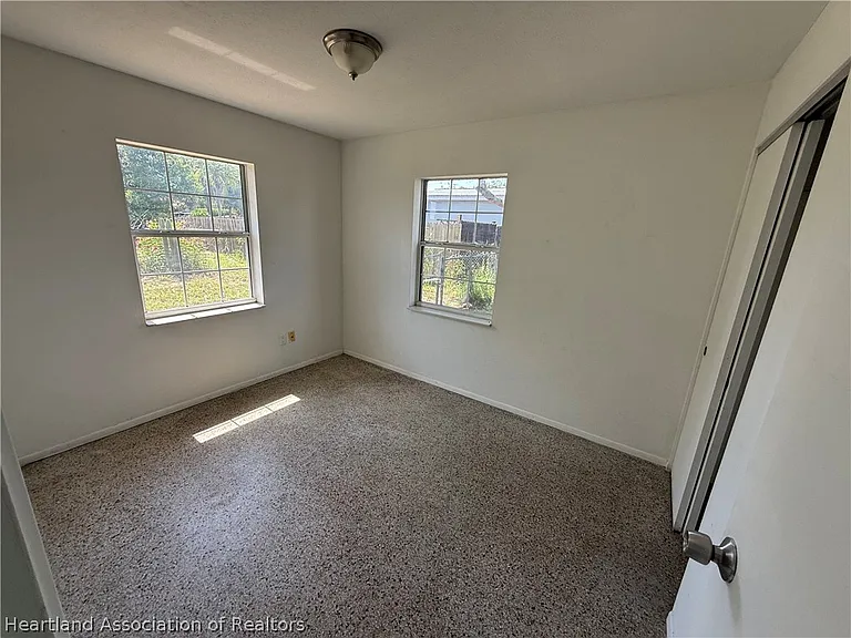 1732 Lagrange Ave — Photo 6