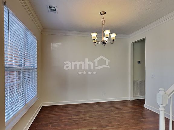4th image of 2992 Brisbane Dr
