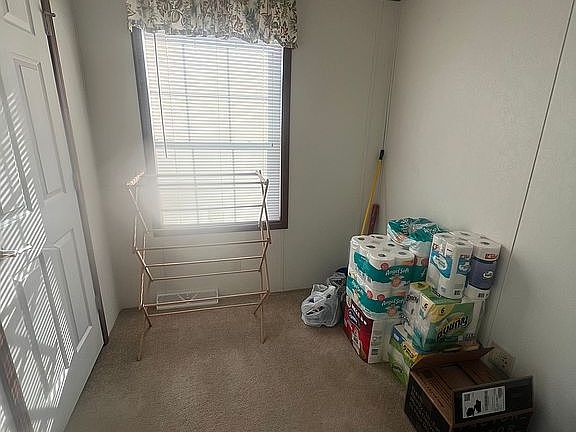 4th image of 26 Rockywood Ln