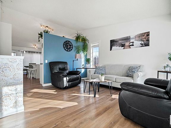 3rd image of 45 Briarwood Way