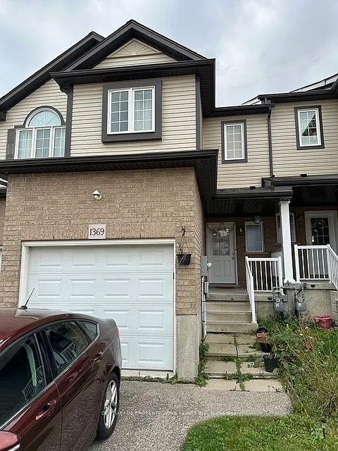 3 bed, $2,750 — Photo 1
