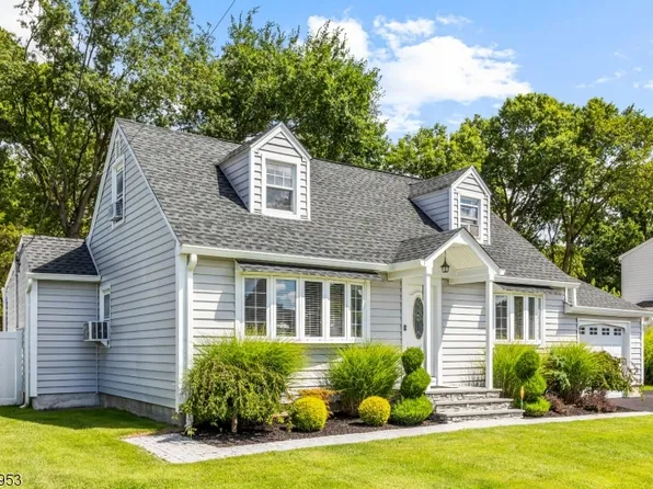 55 Winifred Dr, Totowa Boro, NJ 07512