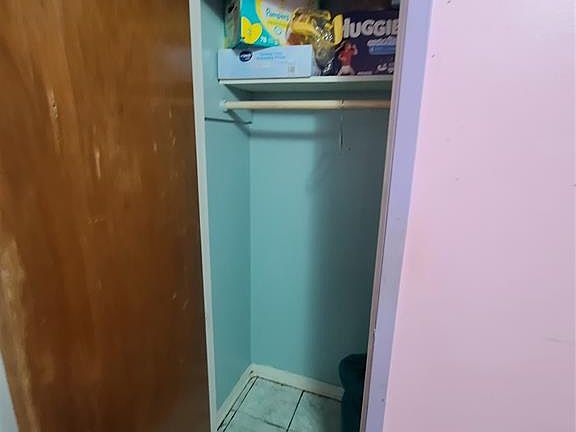 4th image of 3807 Debeney Dr