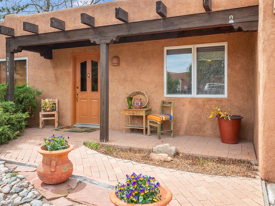 1st image of 2119 Candelero St