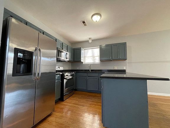 2nd image of 1505 S Sawyer Ave #2