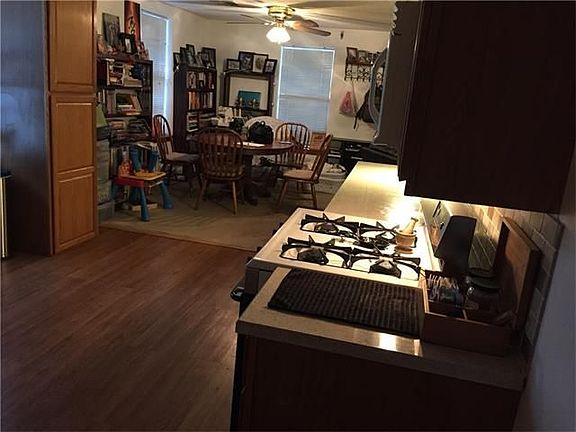 3rd image of 4522 Ligustrum St