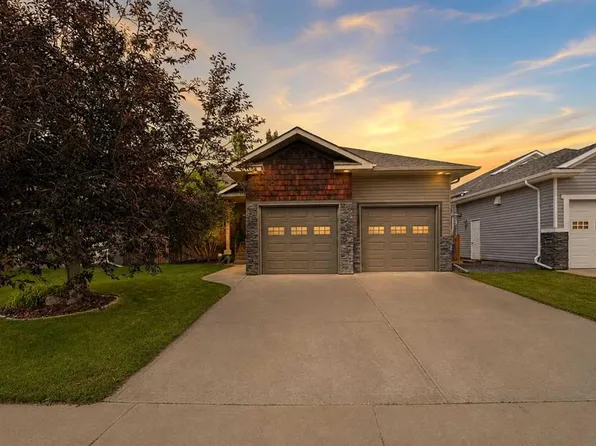 246 S Addington Dr, Red Deer, AB T4R 3N4