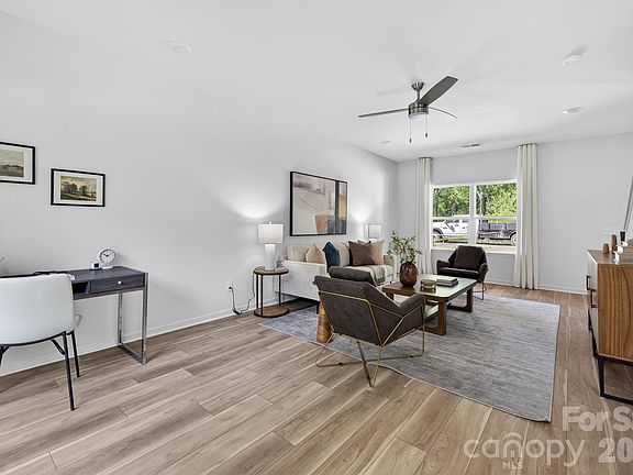 5th image of 4809 Eleanor Dr
