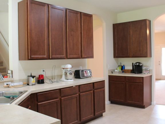 5th image of 209 Los Caminos St