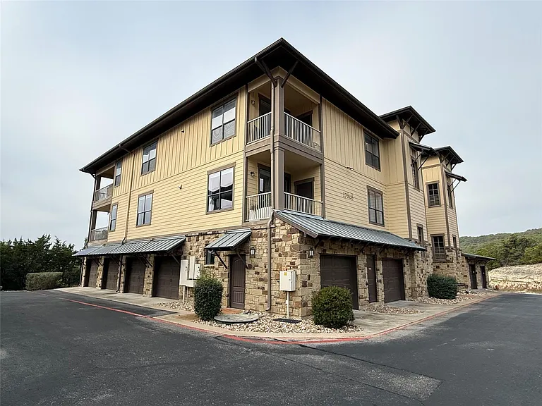 17808 Maritime Point Dr #301 — Photo 40
