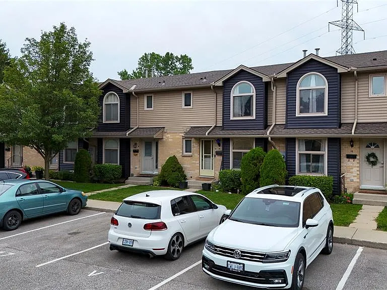 27 York Cres #17 — Photo 24