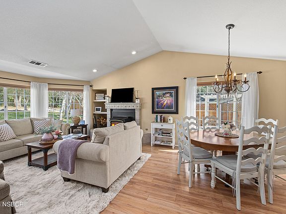 4th image of 922 College Canyon Rd