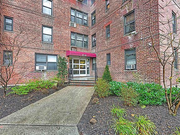 2nd image of 2511 Union St APT 6A