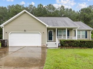 95 Oxfordshire Dr, Fuquay Varina, NC 27526