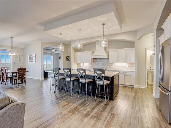 2nd image of 690 Bluestem Ct