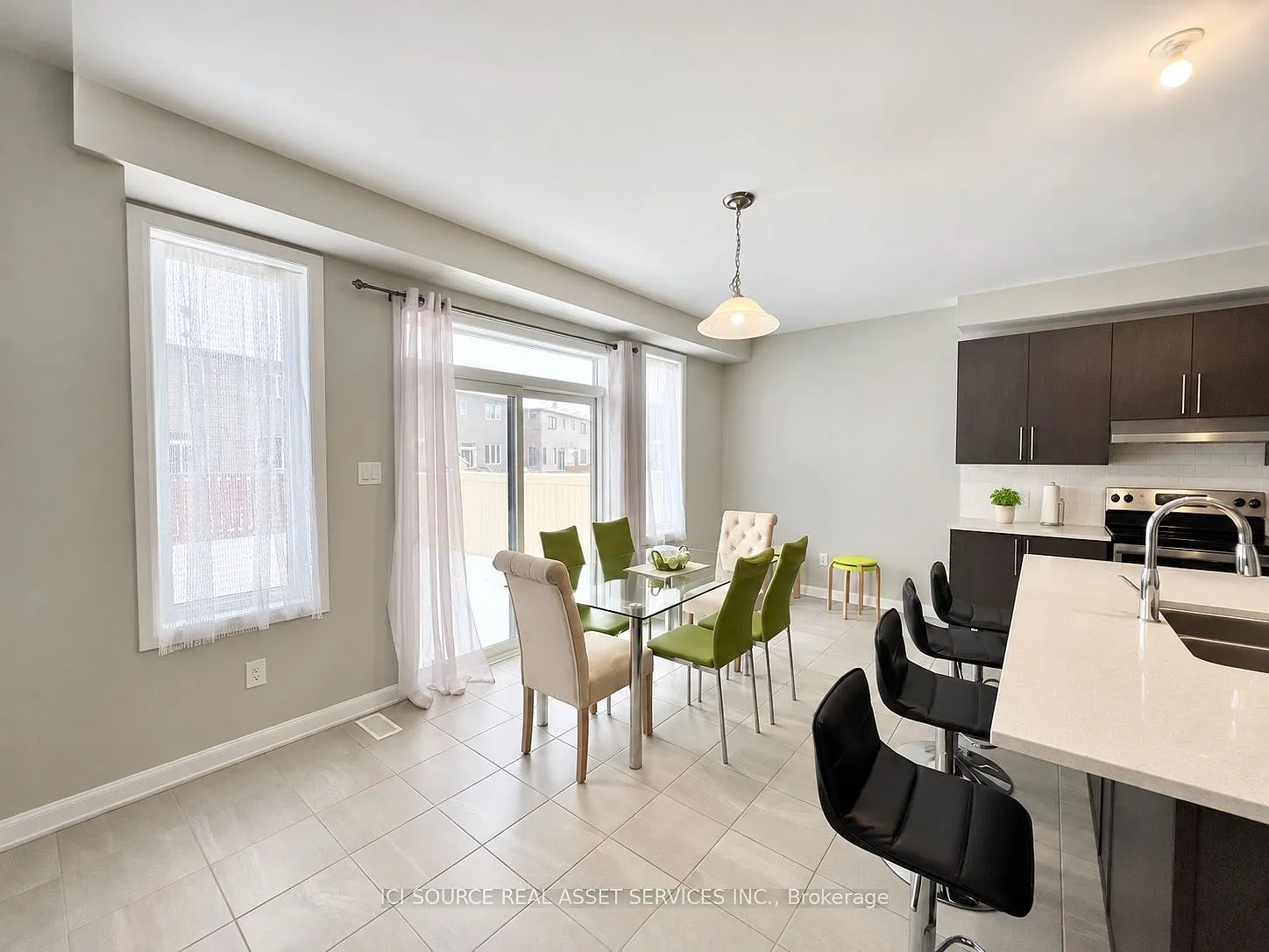4 bed, $4,200 — Photo 3