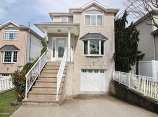 27 Meagan Loop, Staten Island, NY 10307