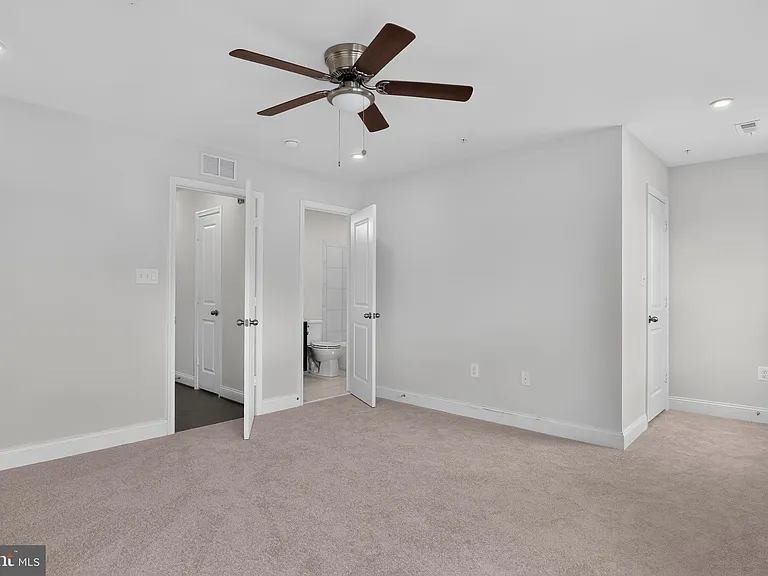 12241 Bluffwood Ter — Photo 24