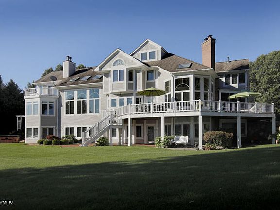 3rd image of 7071 Eagle Heights Dr