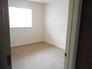 1649 N Grandview Ln #31 — Photo 7