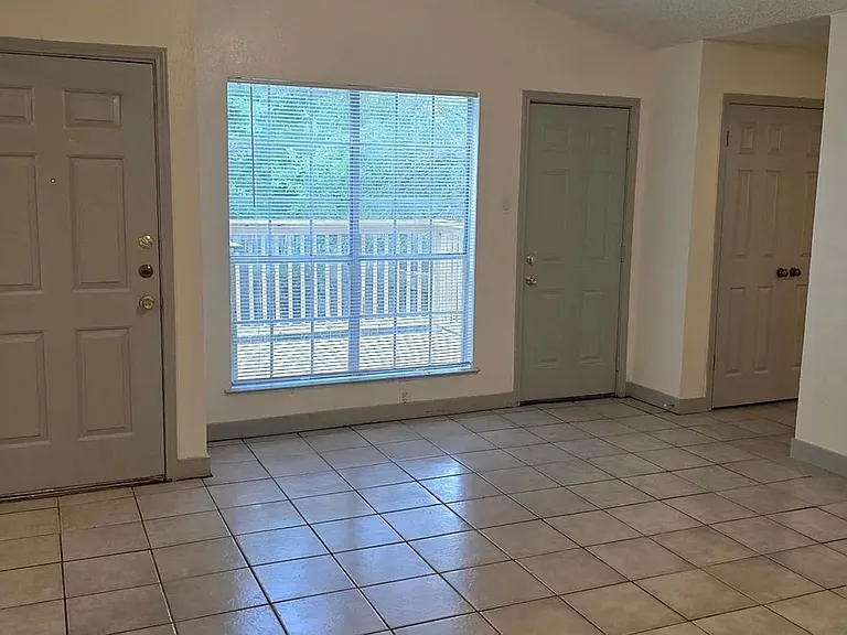 375 Fantail Loop #B — Photo 6