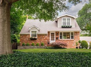 8 W Cooper Ave, Moorestown, NJ 08057