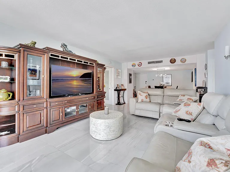 1900 S Ocean Blvd #8G — Photo 12