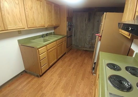 3rd image of 409 Everett Dr