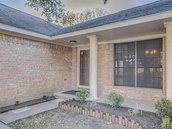 4th image of 1125 Glencrest Dr