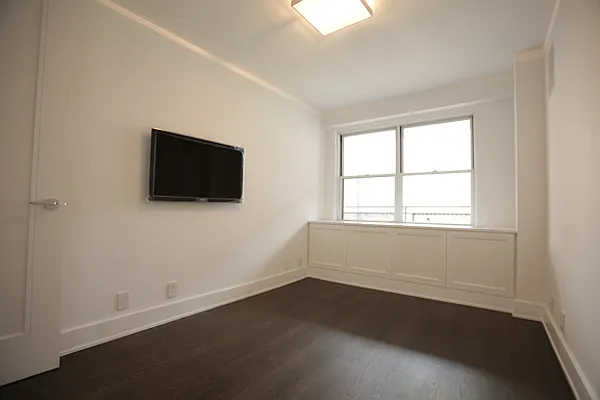 Sold by Metrobrokers | media 14