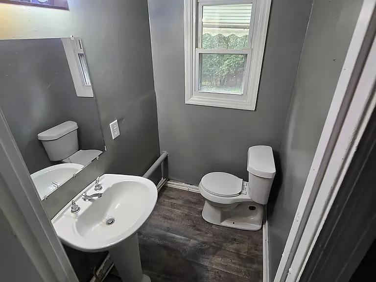 4145 Forest Ave W — Photo 5
