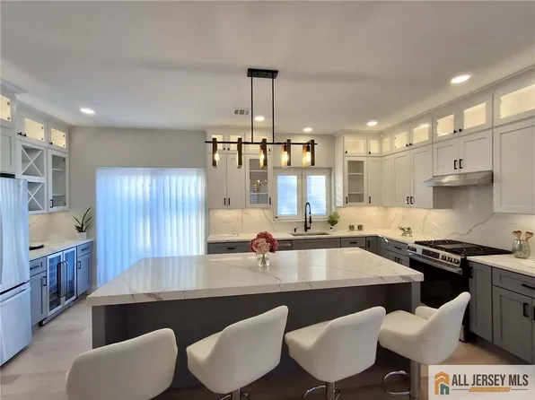 440 Railroad Ave, South Amboy, NJ 08879