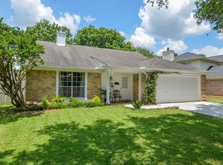 3915 Flintrock Ln, Sugar Land, TX 77479