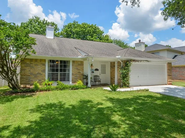 3915 Flintrock Ln, Sugar Land, TX 77479
