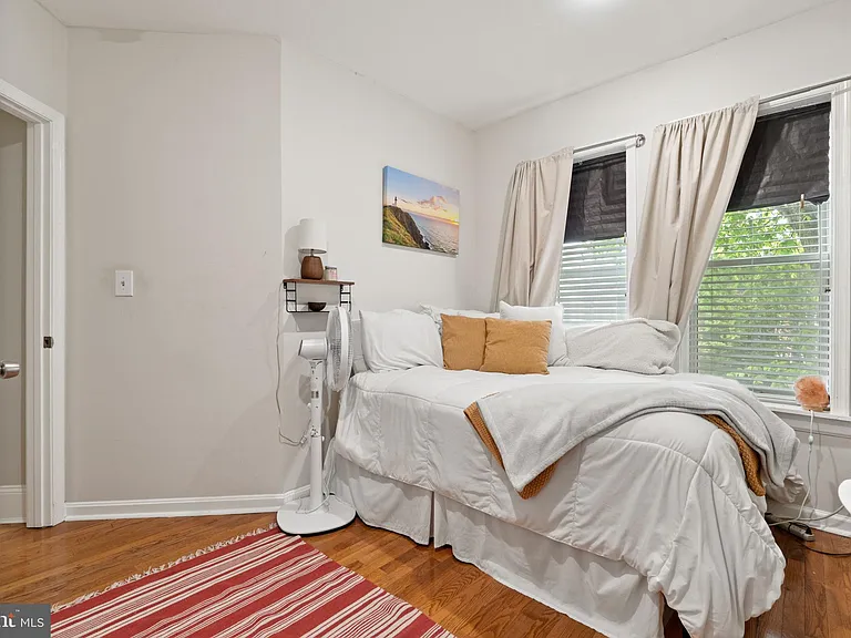 1723 Seaton St NW — Photo 29