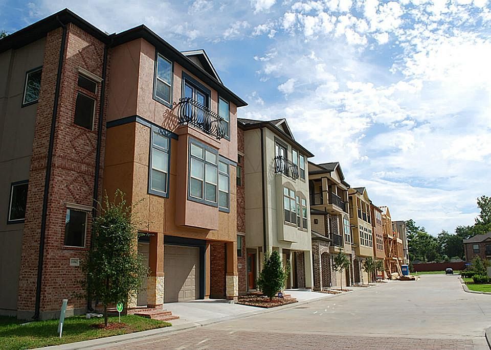 1st image of 11006 Upland River Dr