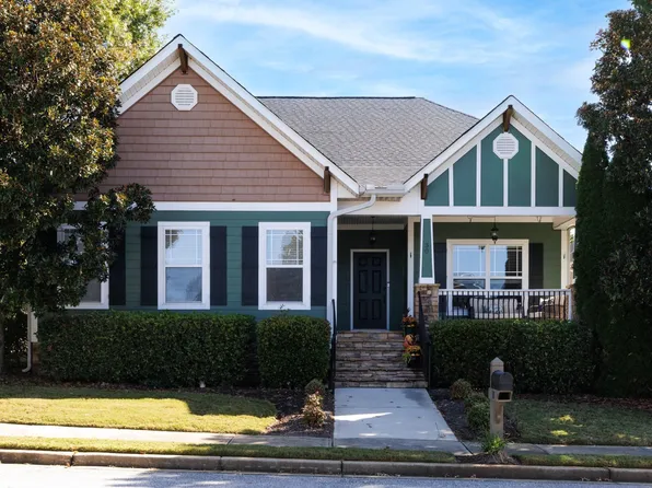 30 Pine Island Dr, Simpsonville, SC 29681