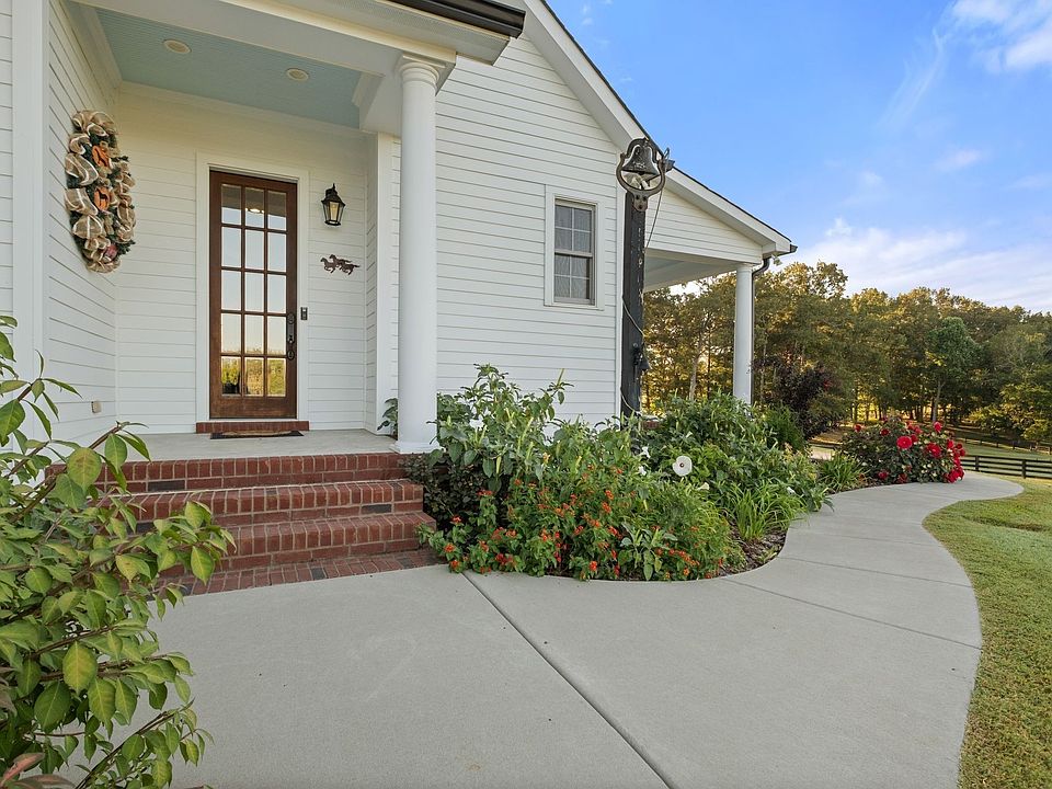 10th image of 1421 Lawrence Ln