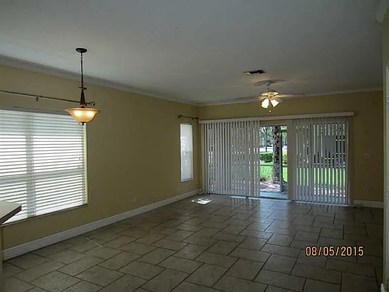 12200 SW 6th St — Photo 3