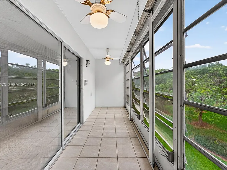 2401 Antigua Cir #E3 — Photo 16