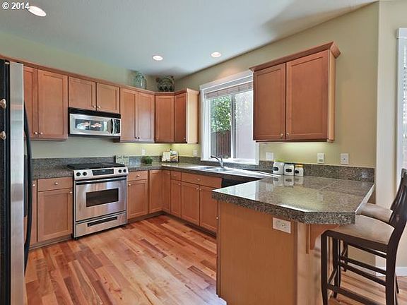 5th image of 304 NW Lenox St