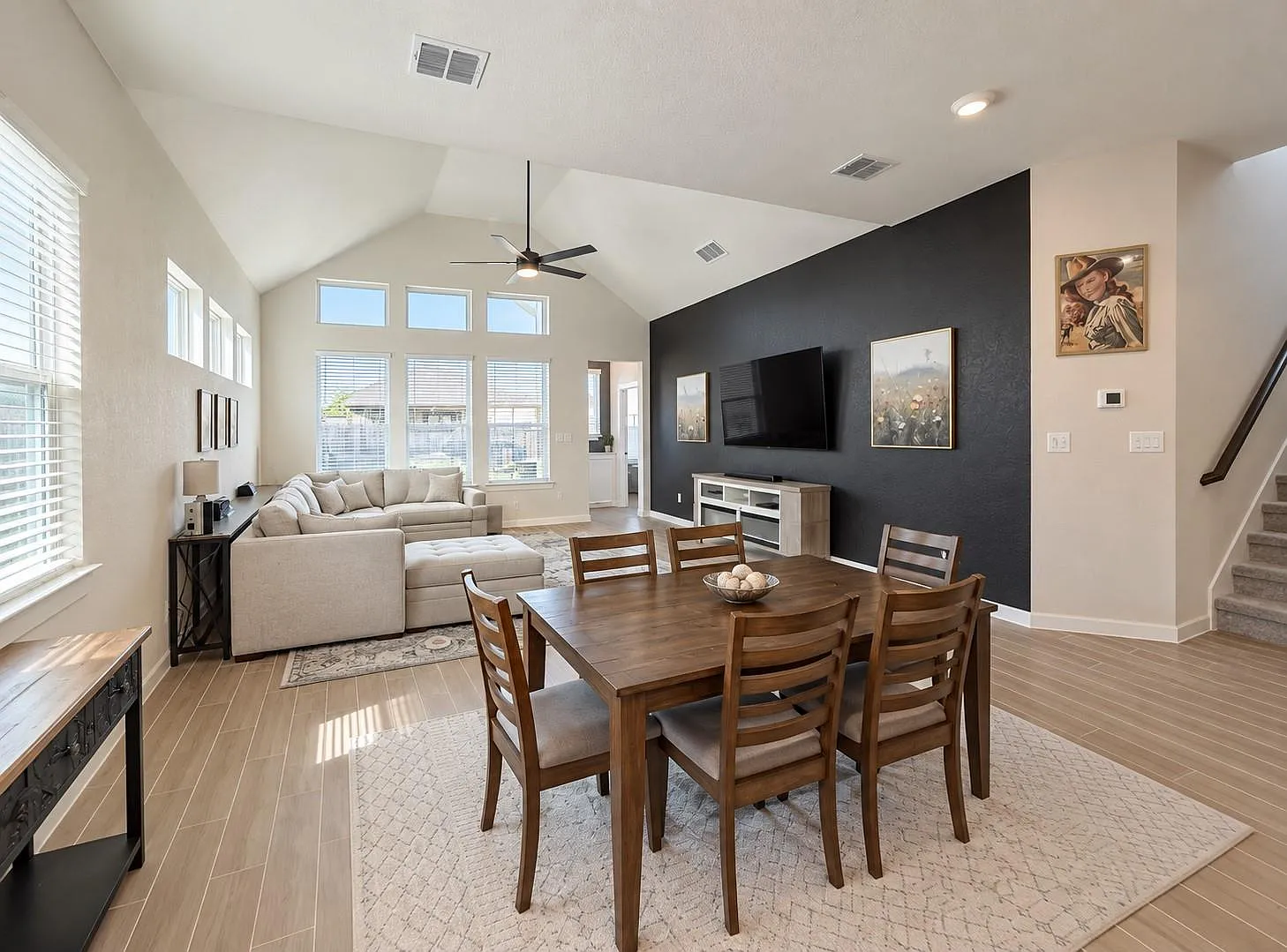 4 bed, 3.0 bath, 2486 sqft, $2,485 — Photo 4