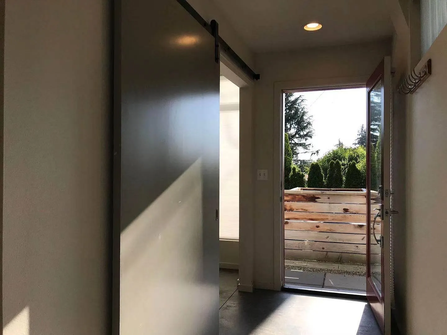 3 bed, 1520 sqft, $3,400 — Photo 3