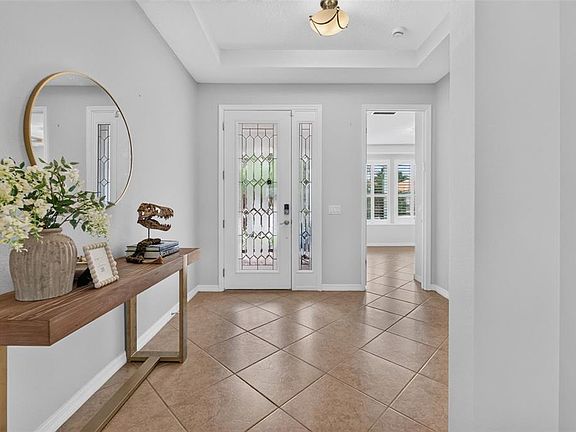 5th image of 555 TAPATIO LANE