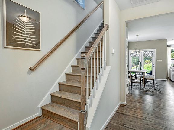 03-Staircase Large