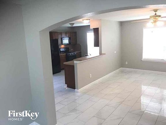3rd image of 8819 Durham Manor Ln