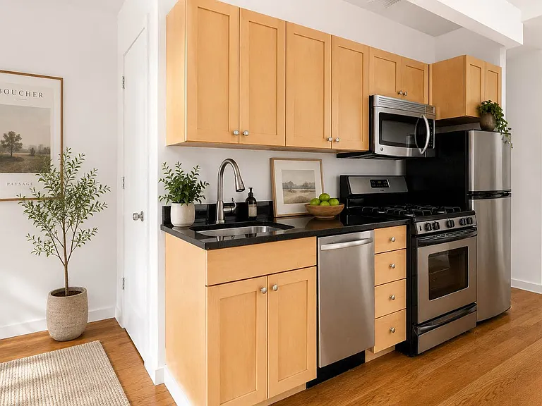 528 E 6th St #1B — Photo 6