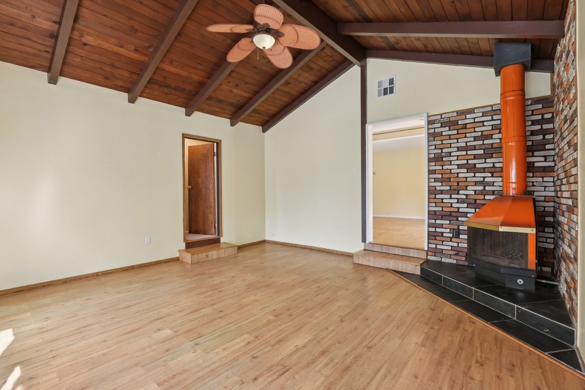 next background image