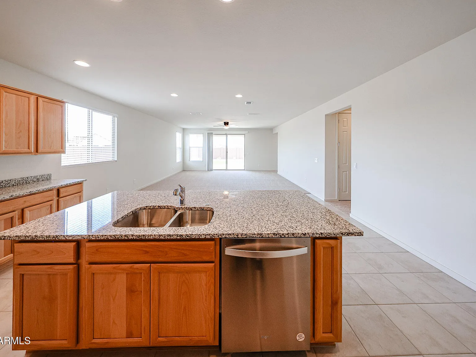 3 bed, 2.0 bath, 2137 sqft, $2,100 — Photo 3
