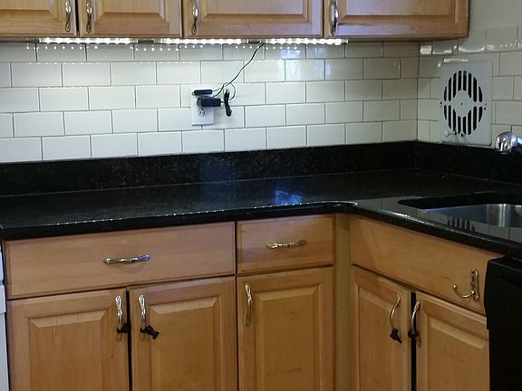 Kitchen - Right Side